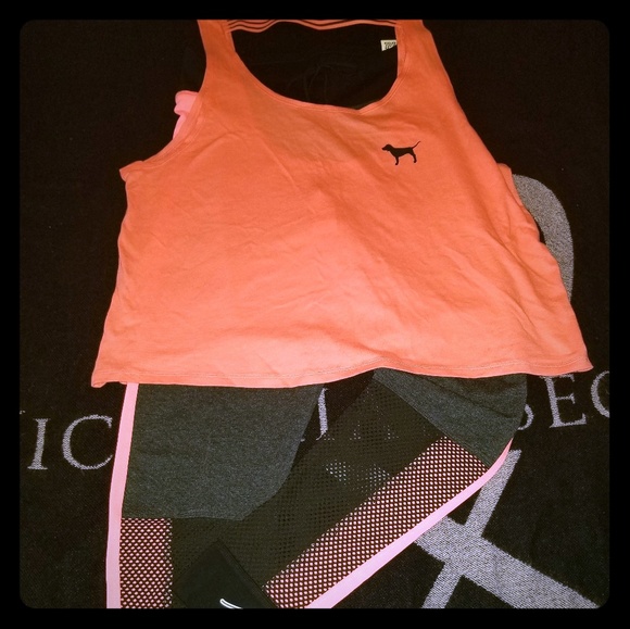 VS PINK Outfit - Picture 1 of 2